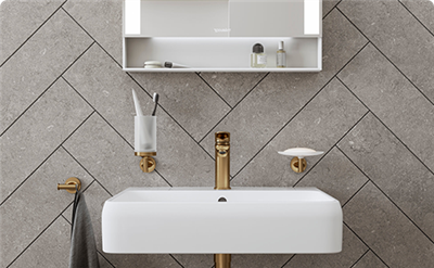 China's foreign trade started steadily and the total export value in the first two months hit a